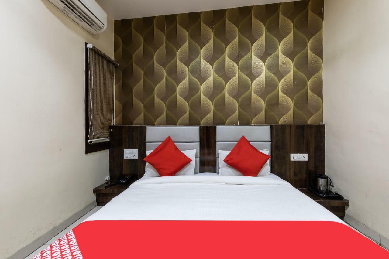 Oyo 41898 Balaji Palace Ratlām Exterior foto