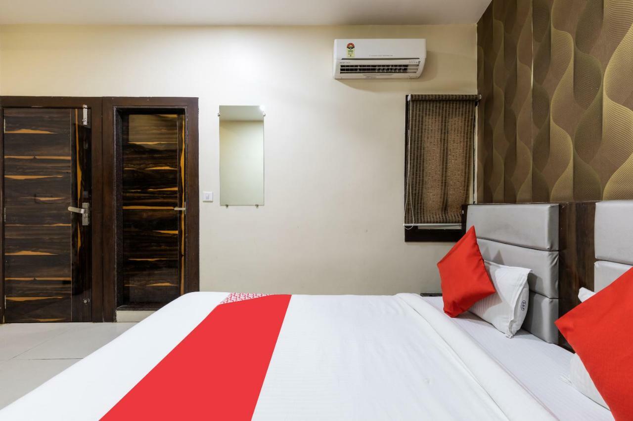 Oyo 41898 Balaji Palace Ratlām Exterior foto